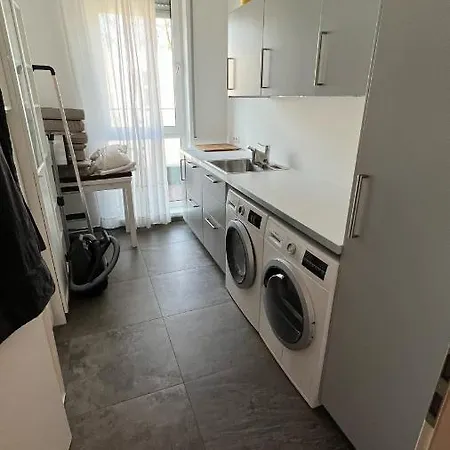 Luxus- Penthouse 180m2 Mit Aufzug Und Whirlpool Hannover