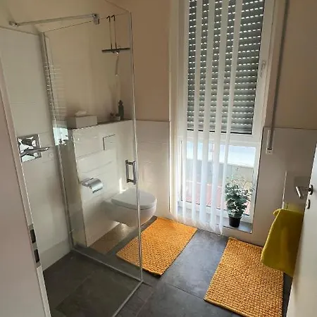 Luxus- Penthouse 180m2 Mit Aufzug Und Whirlpool *